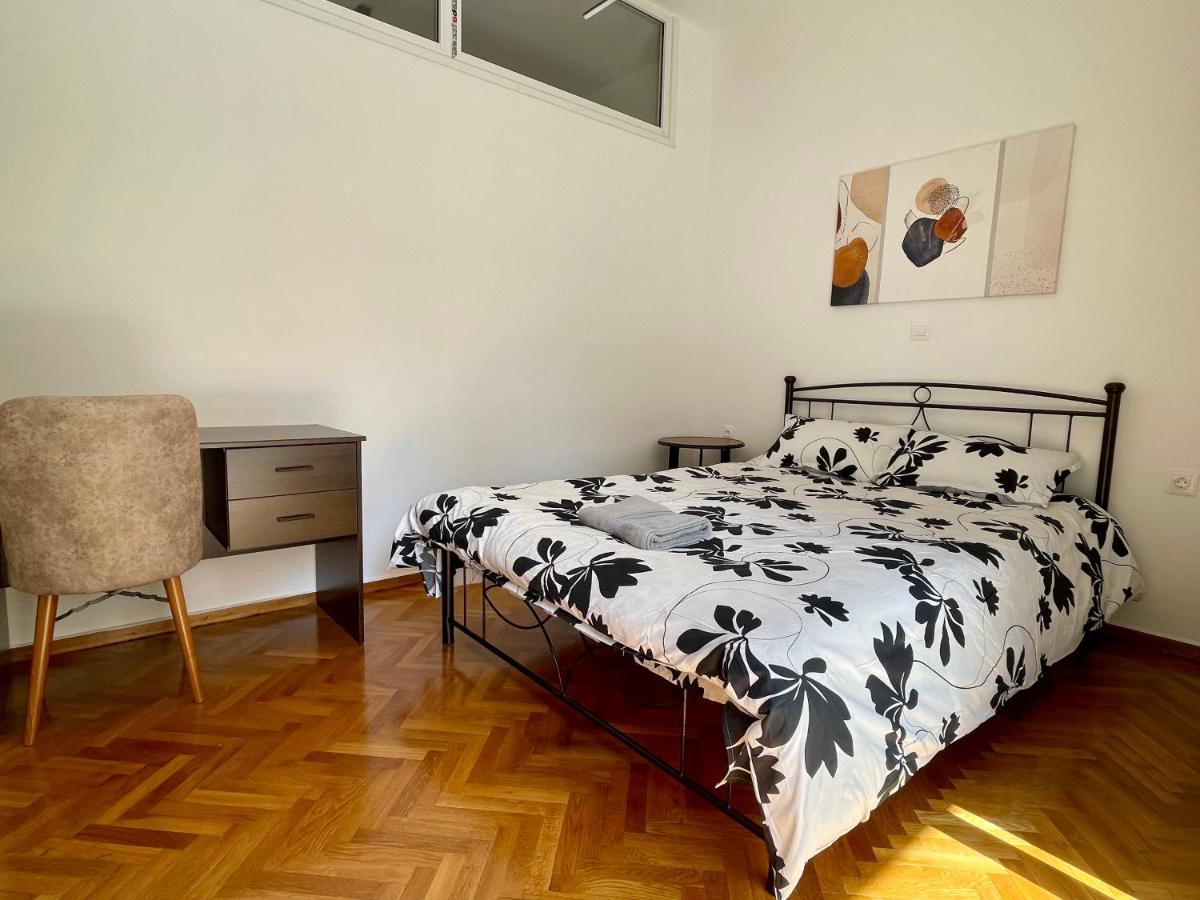 4-bedroom Family In The Center Of