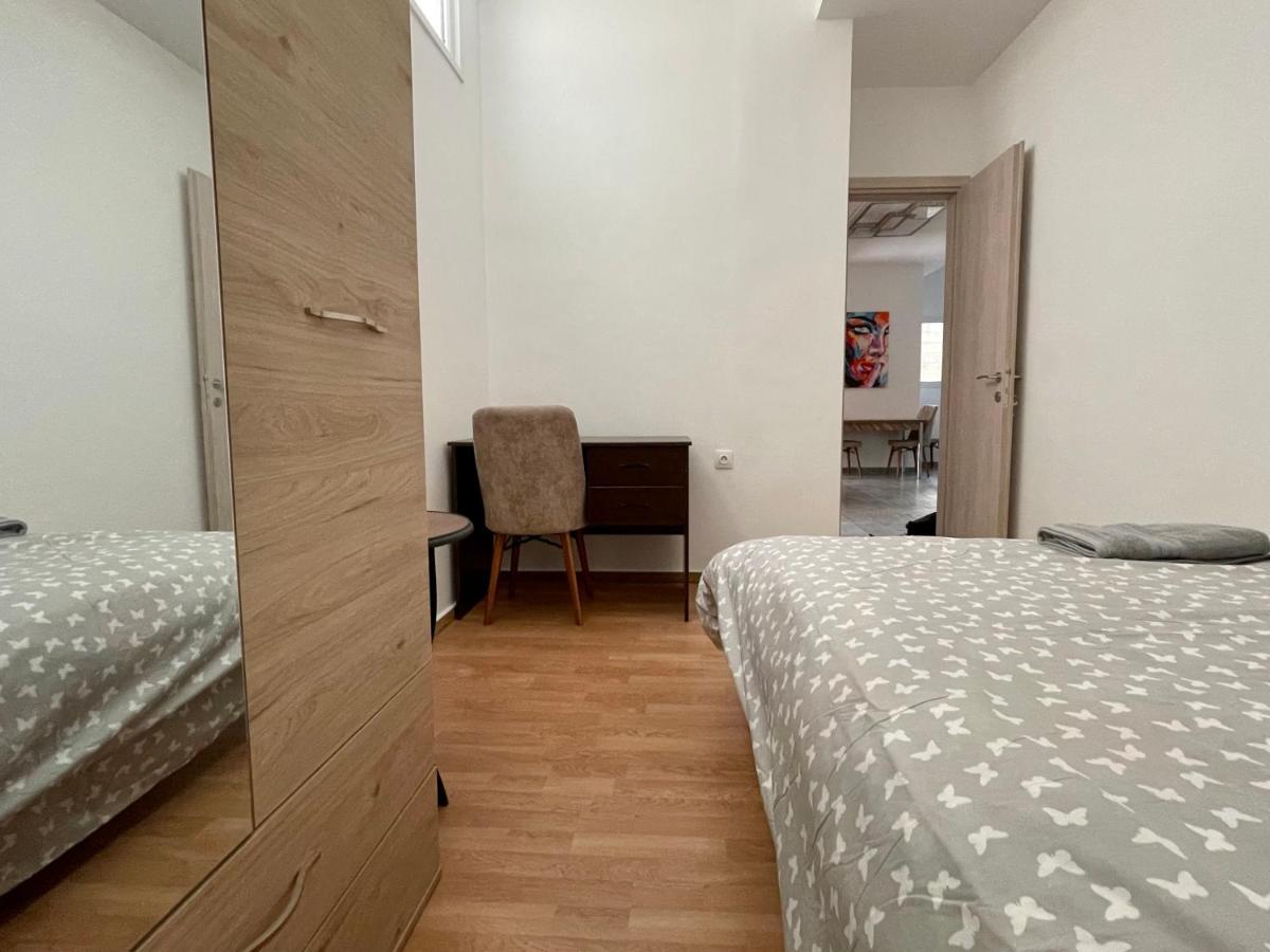 4-bedroom Family In The Center Of Apartment