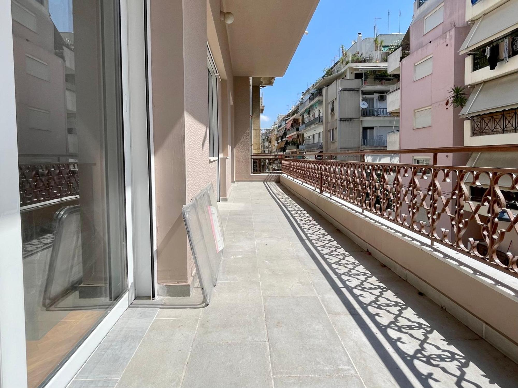 Apartment 4-bedroom Family In The Center Of *